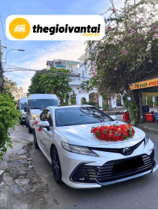 Cho thuê xe cưới Camry tại Huyện Hóc Môn – Thế Giới Vận Tải