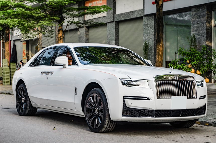 Cho thuê xe Rolls Royce đẳng cấp, giá tốt tại Thế Giới Vận Tải 7 Cho thuê xe Rolls Royce