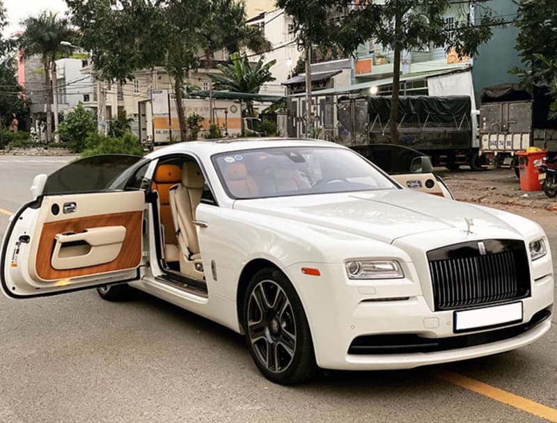 Cho thuê xe Rolls Royce đẳng cấp, giá tốt tại Thế Giới Vận Tải 4 Cho thuê xe Rolls Royce