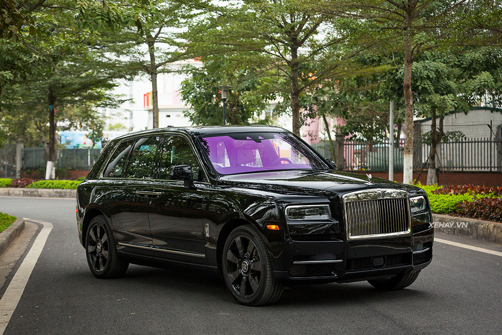 Cho thuê xe Rolls Royce đẳng cấp, giá tốt tại Thế Giới Vận Tải 6 xehay Rolls Royce Cullinan review 270120 4